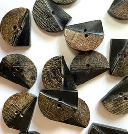 Textile Garden TGB2181 Black & Brown Horn Sewing Buttons - 18mm