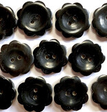 TGB5360 Black Horn Flower Sewing Buttons – 22mm