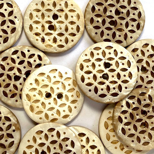 TGB5321 Coco Shell Cutwork Sewing Buttons - 22mm