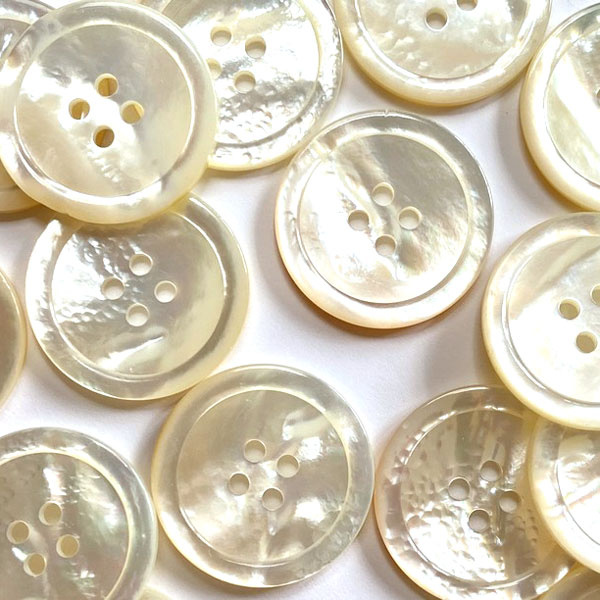 TGB5765 Shell With Rim 4 Hole Sewing Buttons - 23mm