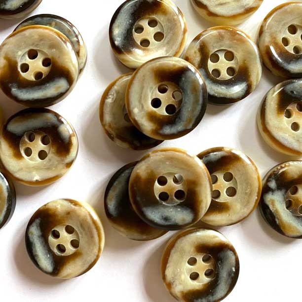 Textile Garden TGB5648 Recycled Horn Concave Sewing Buttons - 18mm