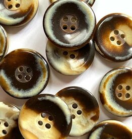 TGB5647 Recycled Horn Sewing Buttons – 25mm