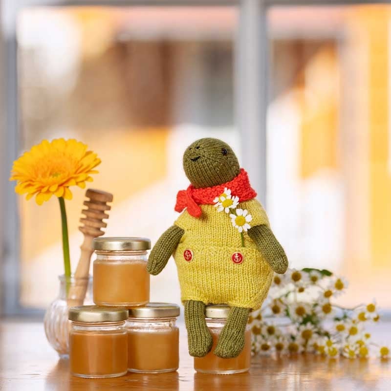 Laine Publishing (Preorder) Chez Myrtil: More Seamless Friends to Knit and Love