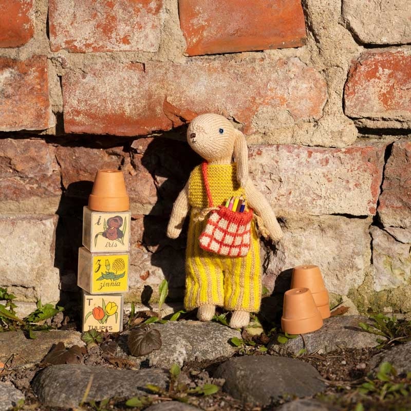 Laine Publishing (Preorder) Chez Myrtil: More Seamless Friends to Knit and Love