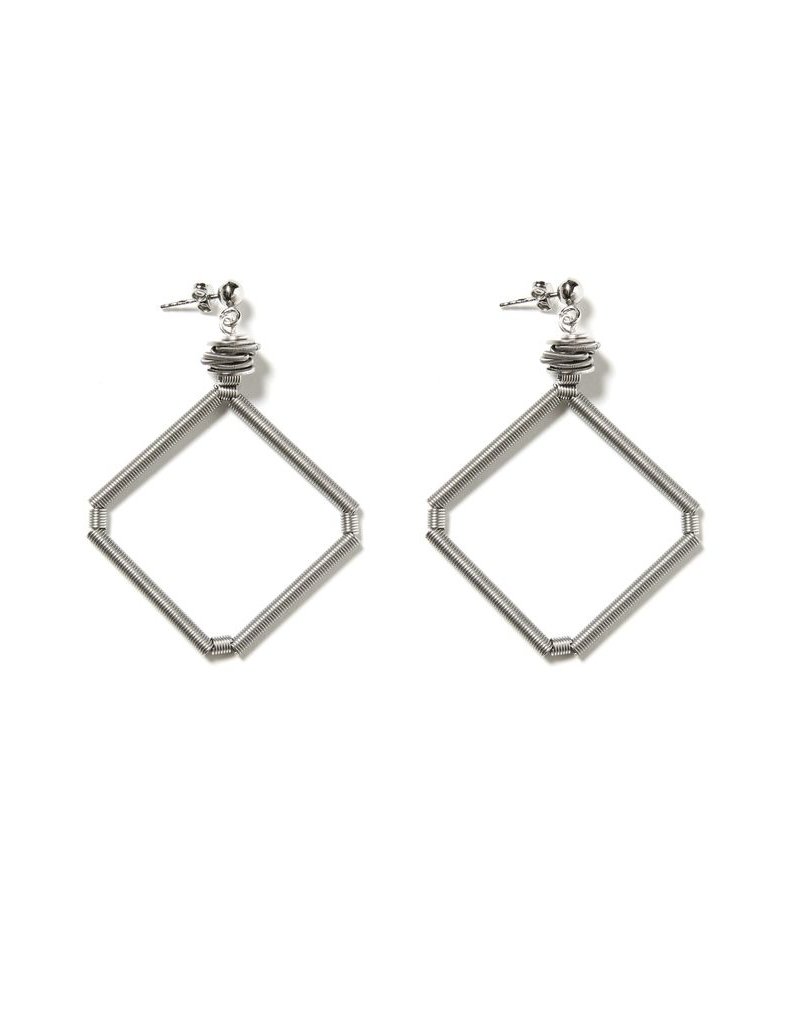 Monica Trevisi Square drop E