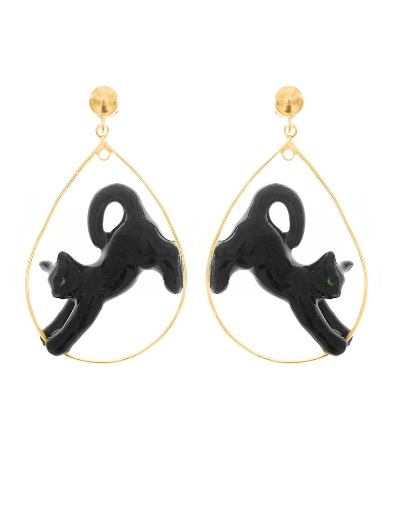 Nach Black stretching cat E