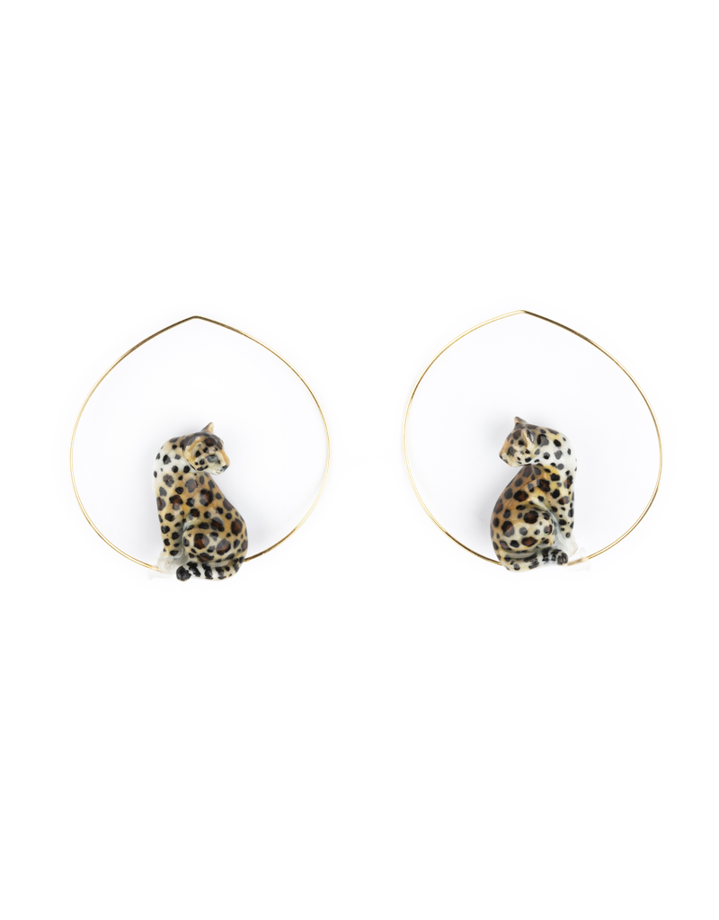 Nach Sitting leopard hoop E