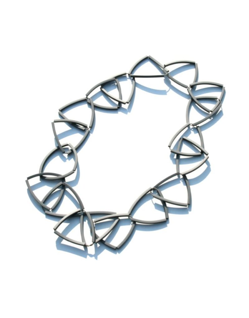 Materia Design KOS triangle rubber N