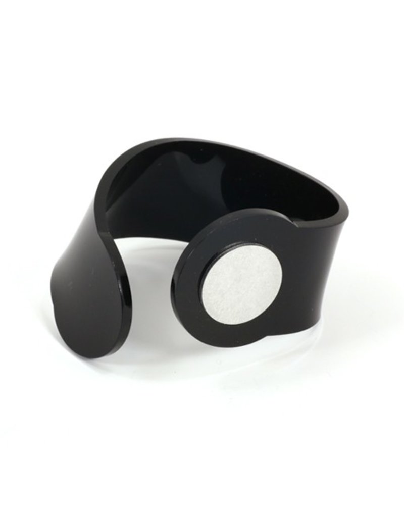 TWISTED aluminium circle B