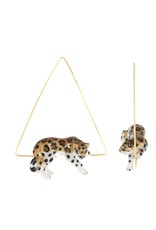 Nach Leopard lying triangle E