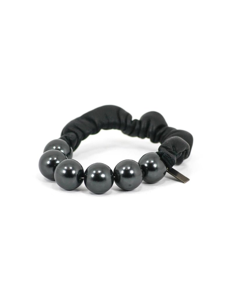 ROSE leather black glass bead B