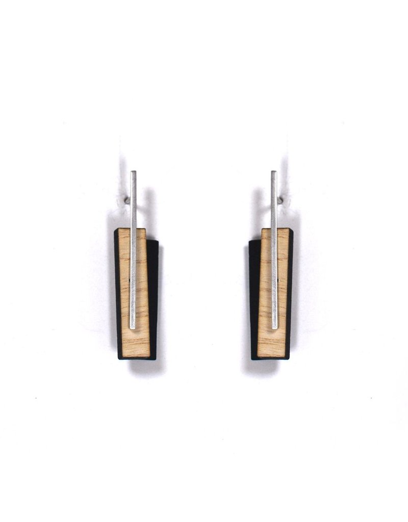 Aines Wood rectangle silver stud E