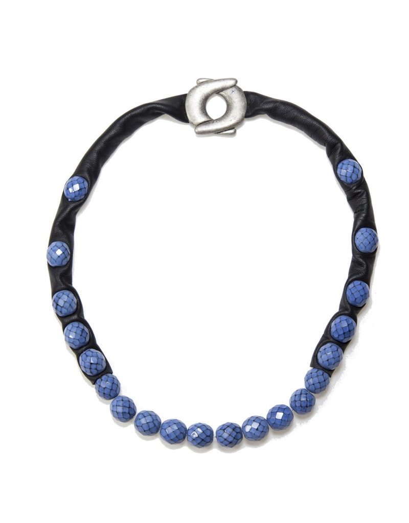 NIL leather glass bead short N