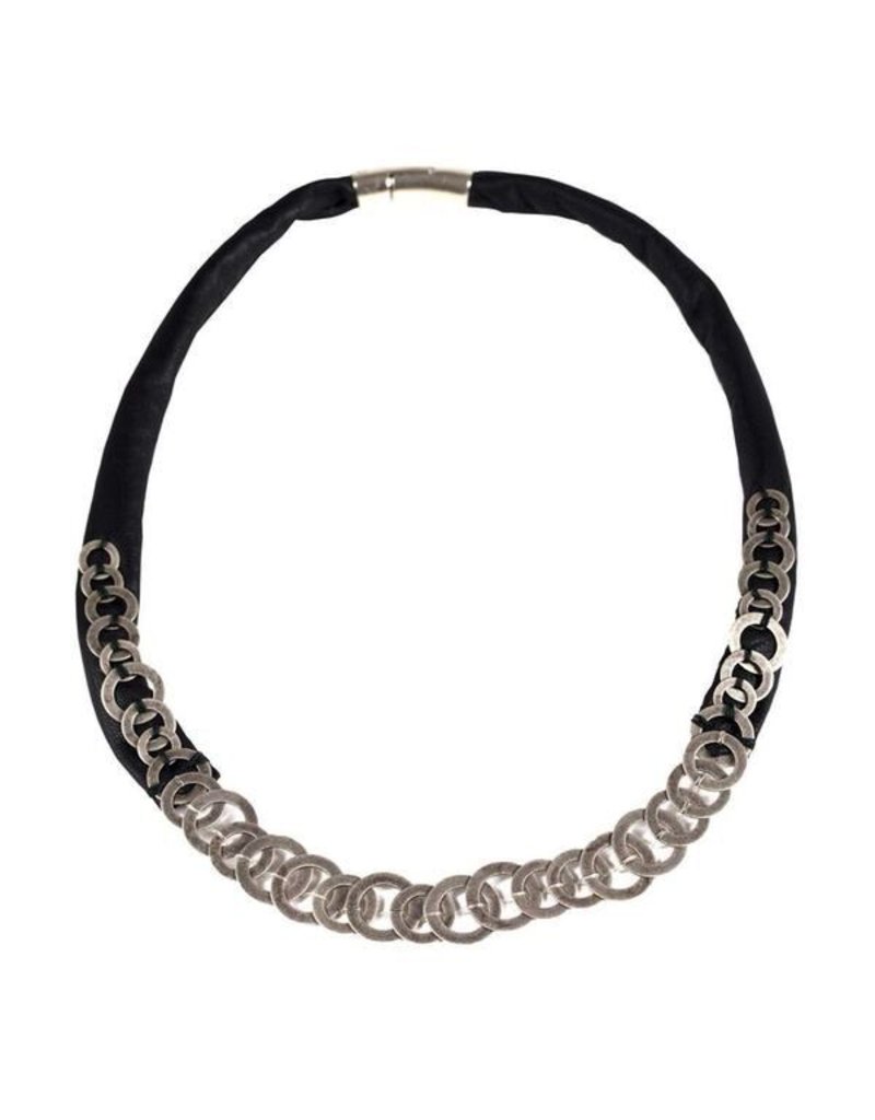 O black leather old silver disks N