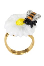 Nach Daisy flower bee R
