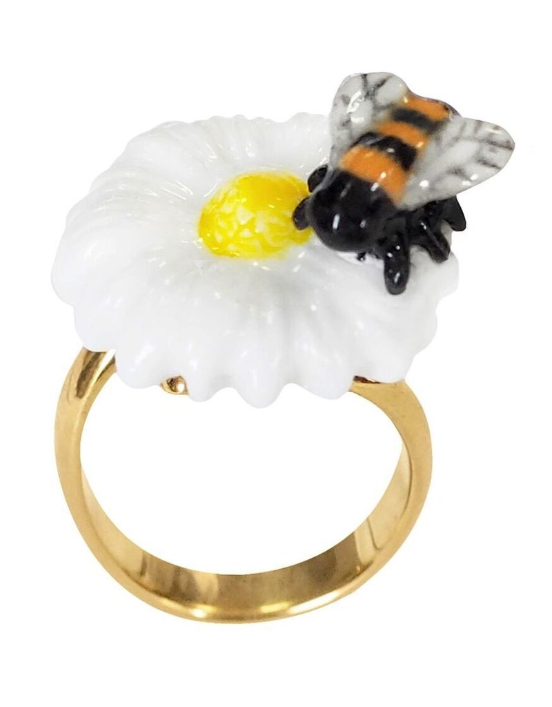 Nach Daisy flower bee R
