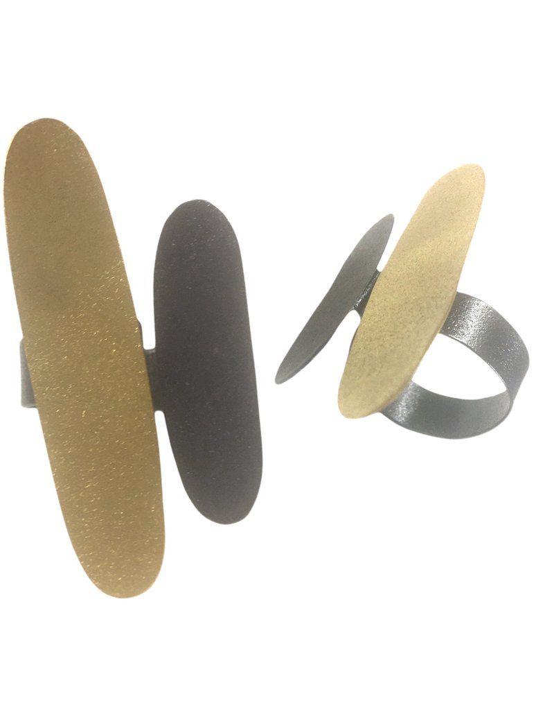 Character Jewels Long pair stones R