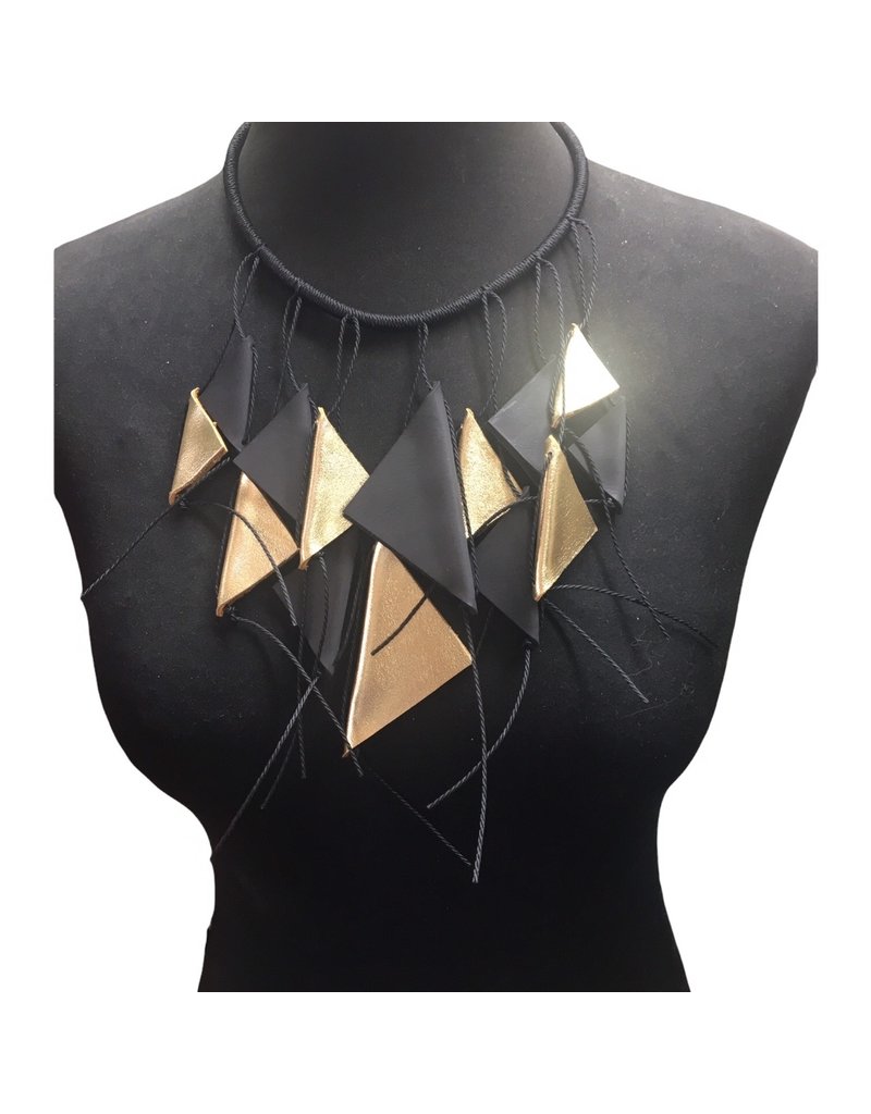 Character Jewels Circle knot multi-strand N