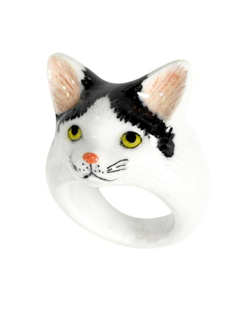 Nach Black white cat R