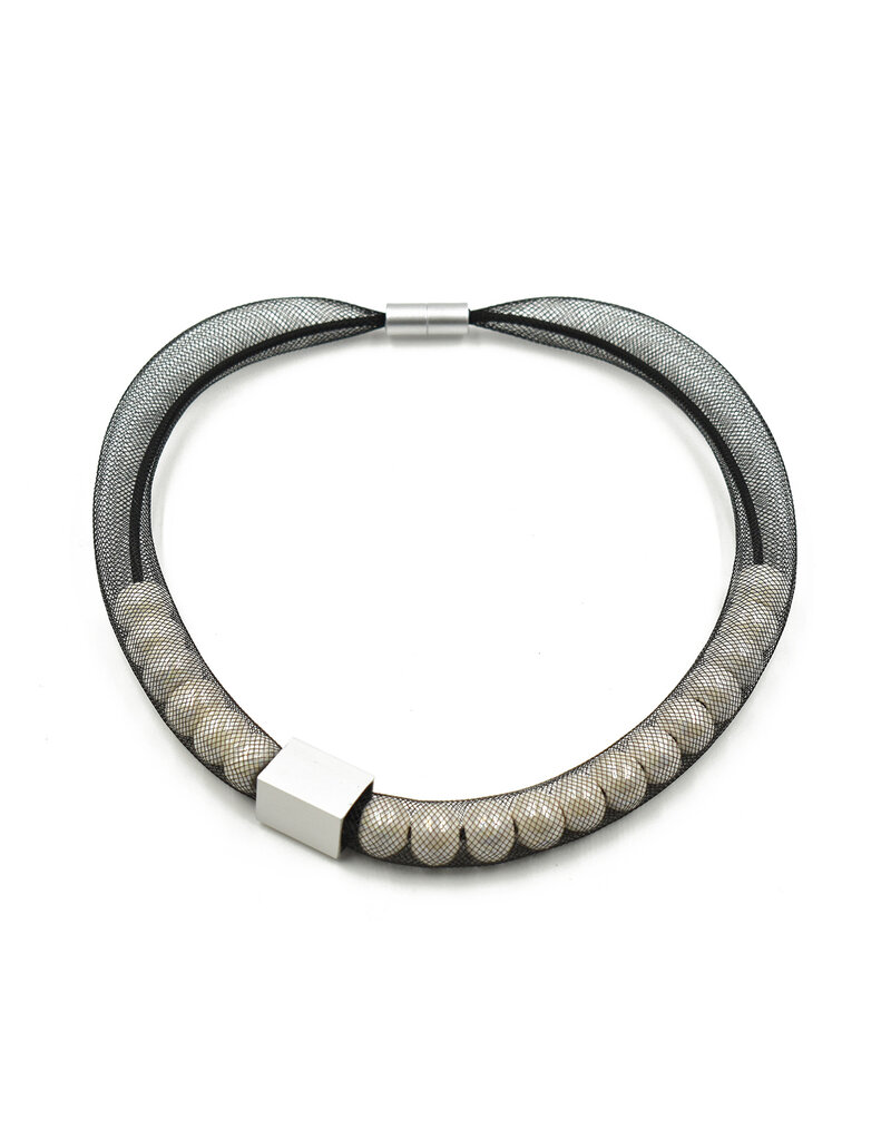 Christina Brampti Alumin cube pearls mesh N