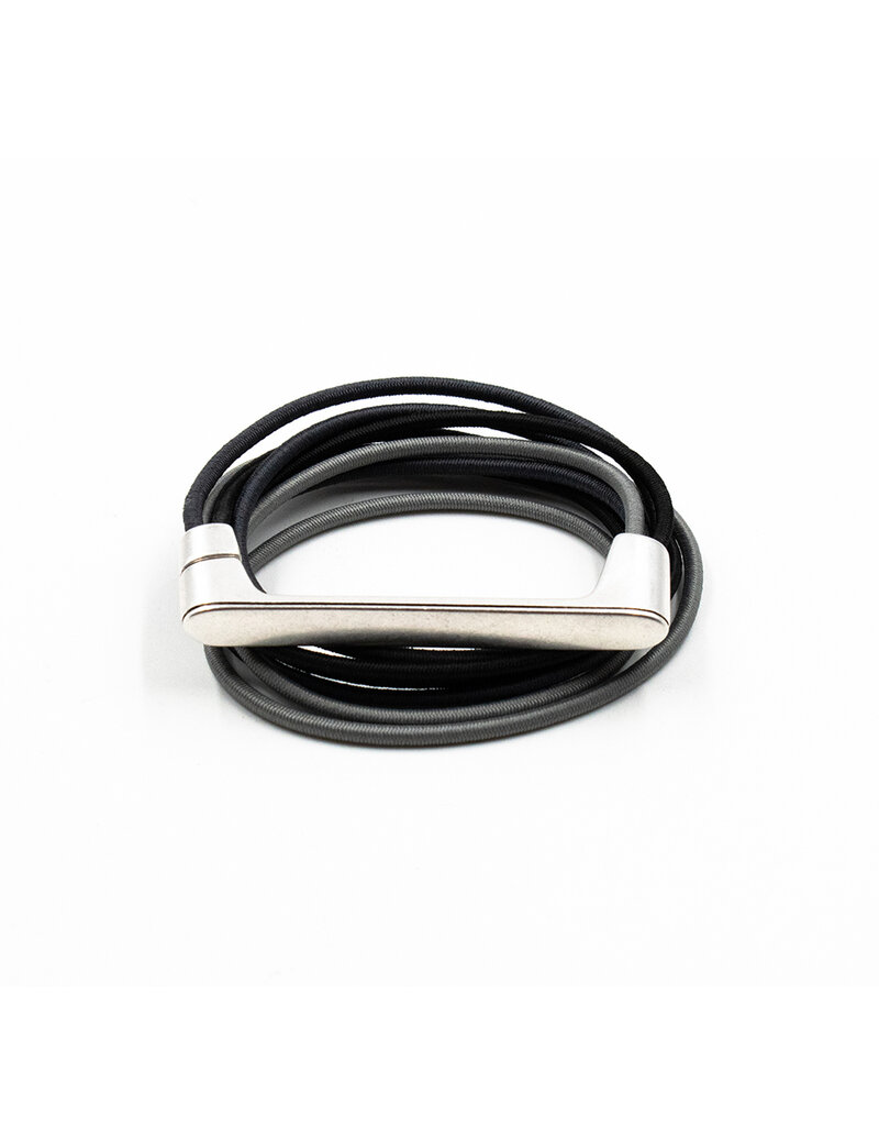 Christina Brampti Wrap clasp cotton B