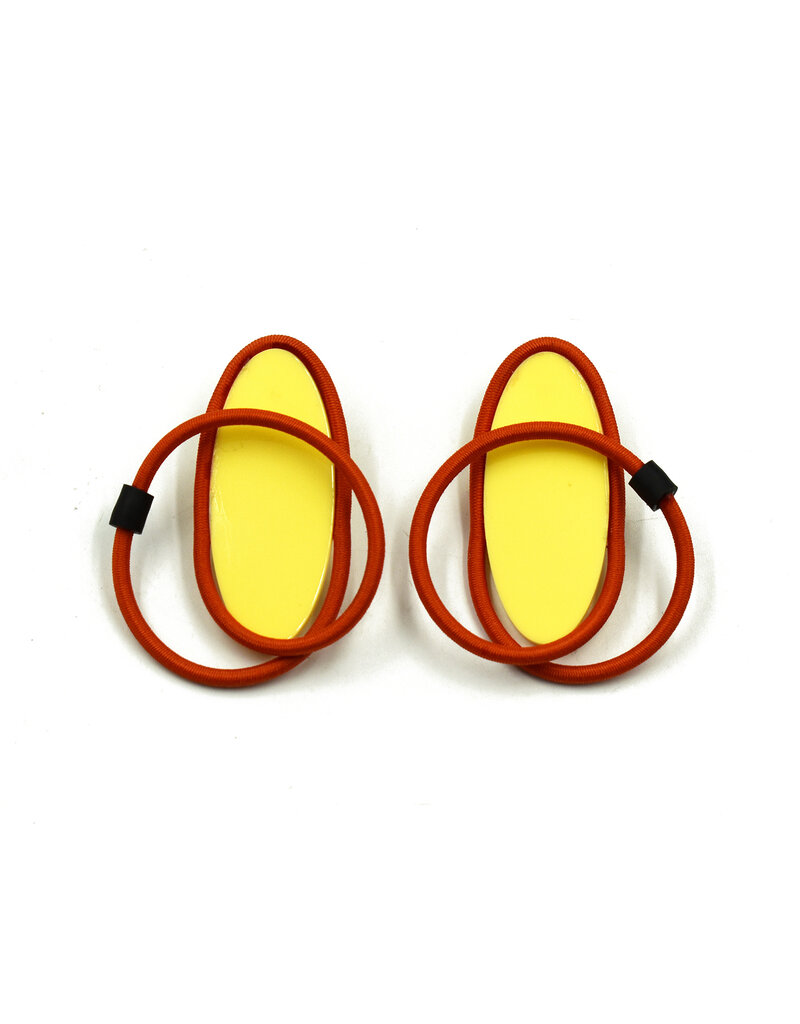 Christina Brampti Coil twist oval E