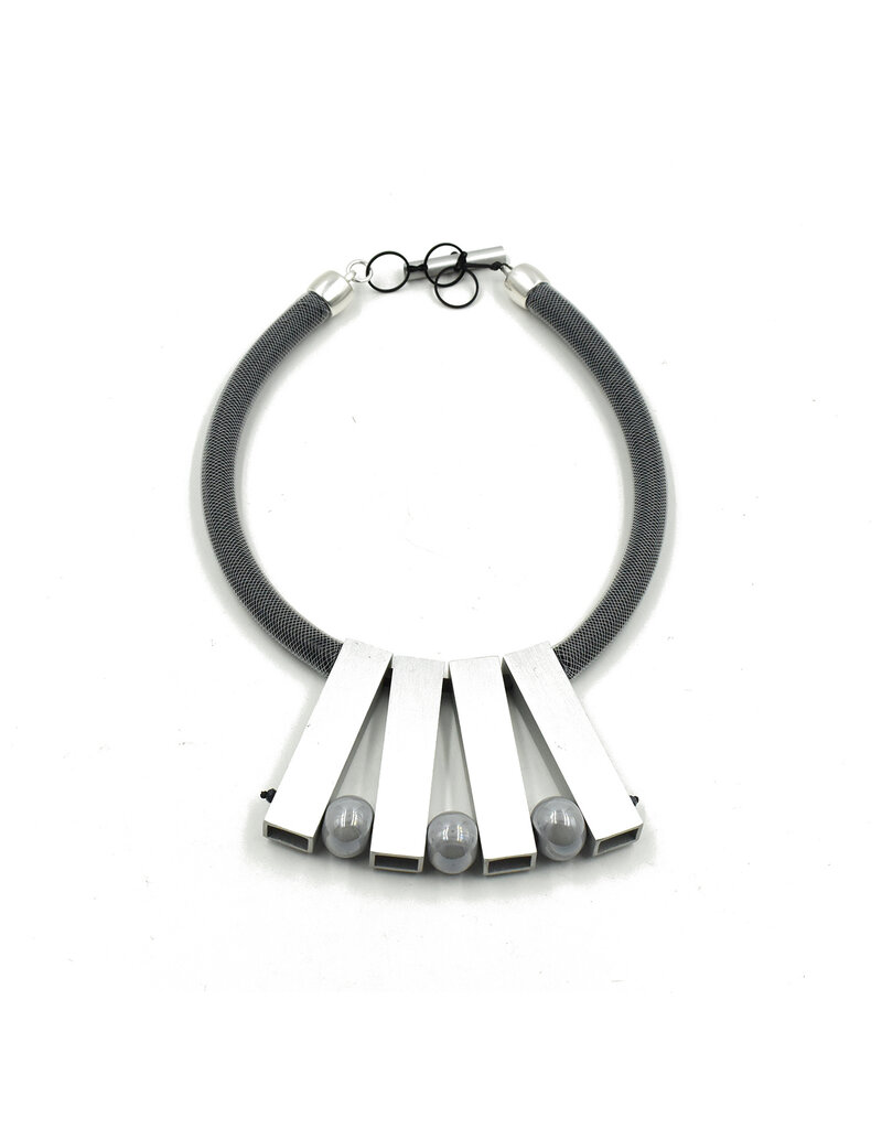 Christina Brampti Fan pearls N