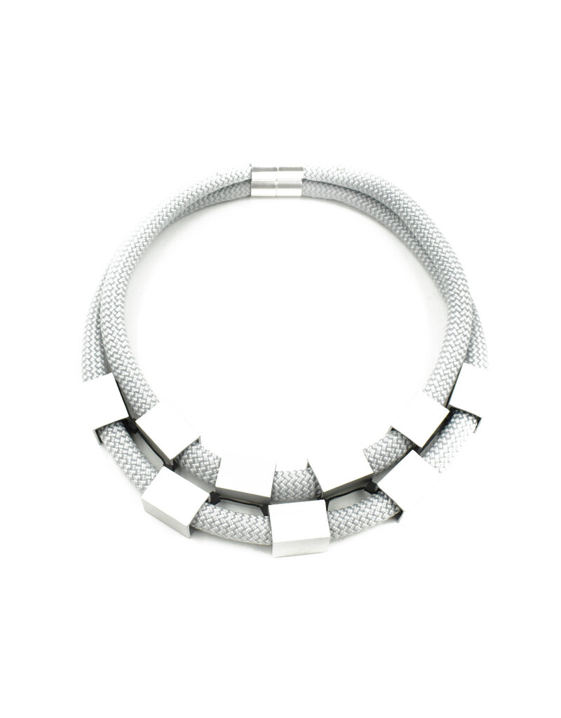 Christina Brampti Aluminium rectangle two rope magnet N