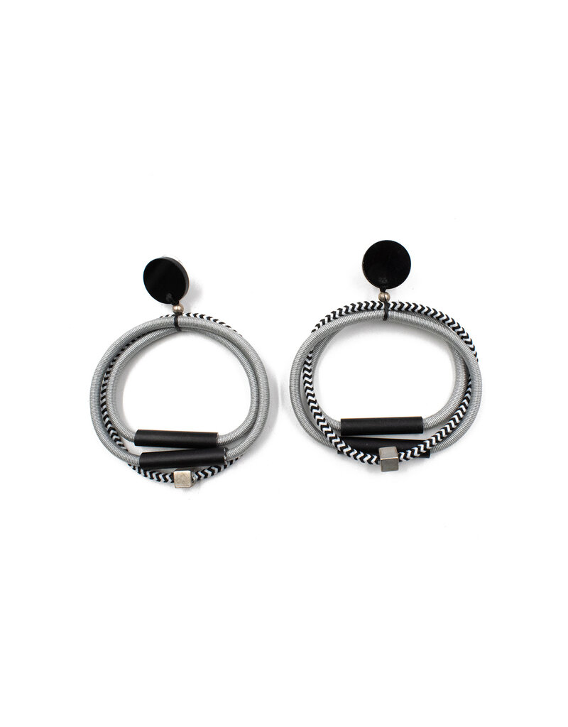 Christina Brampti Loop aluminium tube cube E