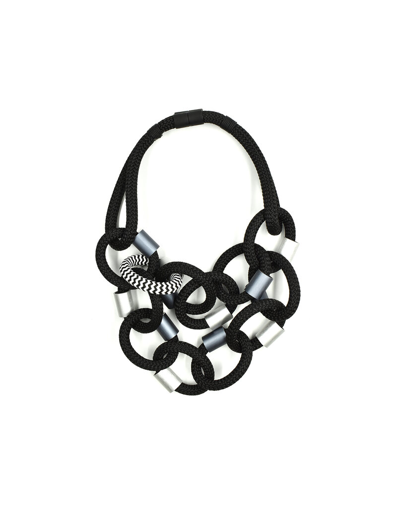 Christina Brampti Chunky short loop N