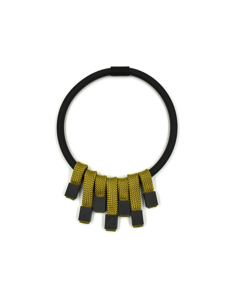Christina Brampti Flat cord square bead N