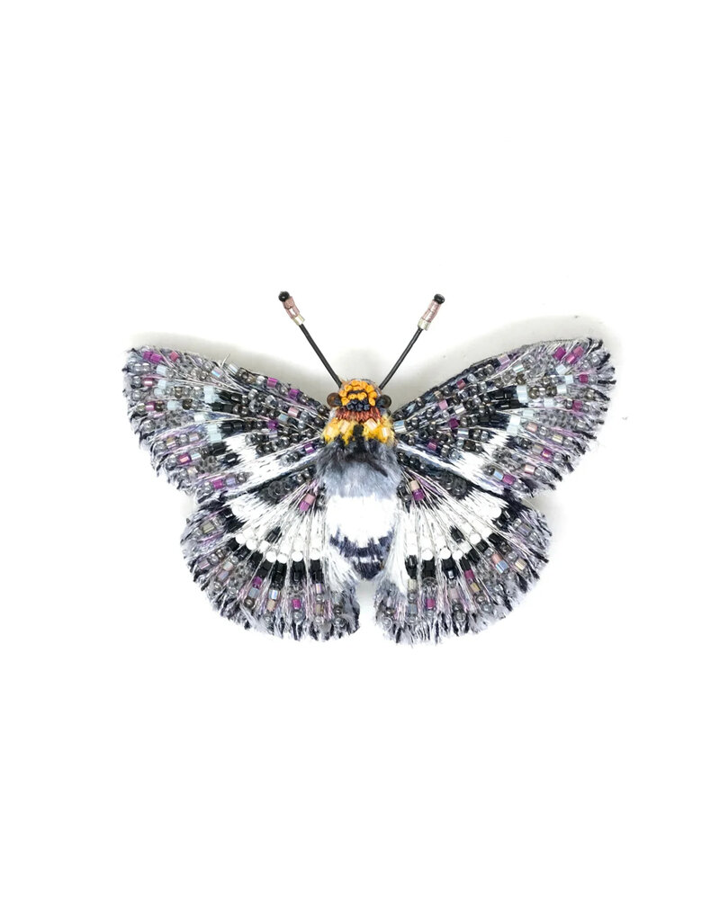 Trovelore YELLOW BREAST FLAT BUTTERFLY BR