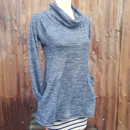 Tops Eleanore Sweater in Lake Blue