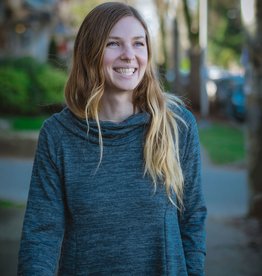 Tops Eleanore Sweater in Lake Blue