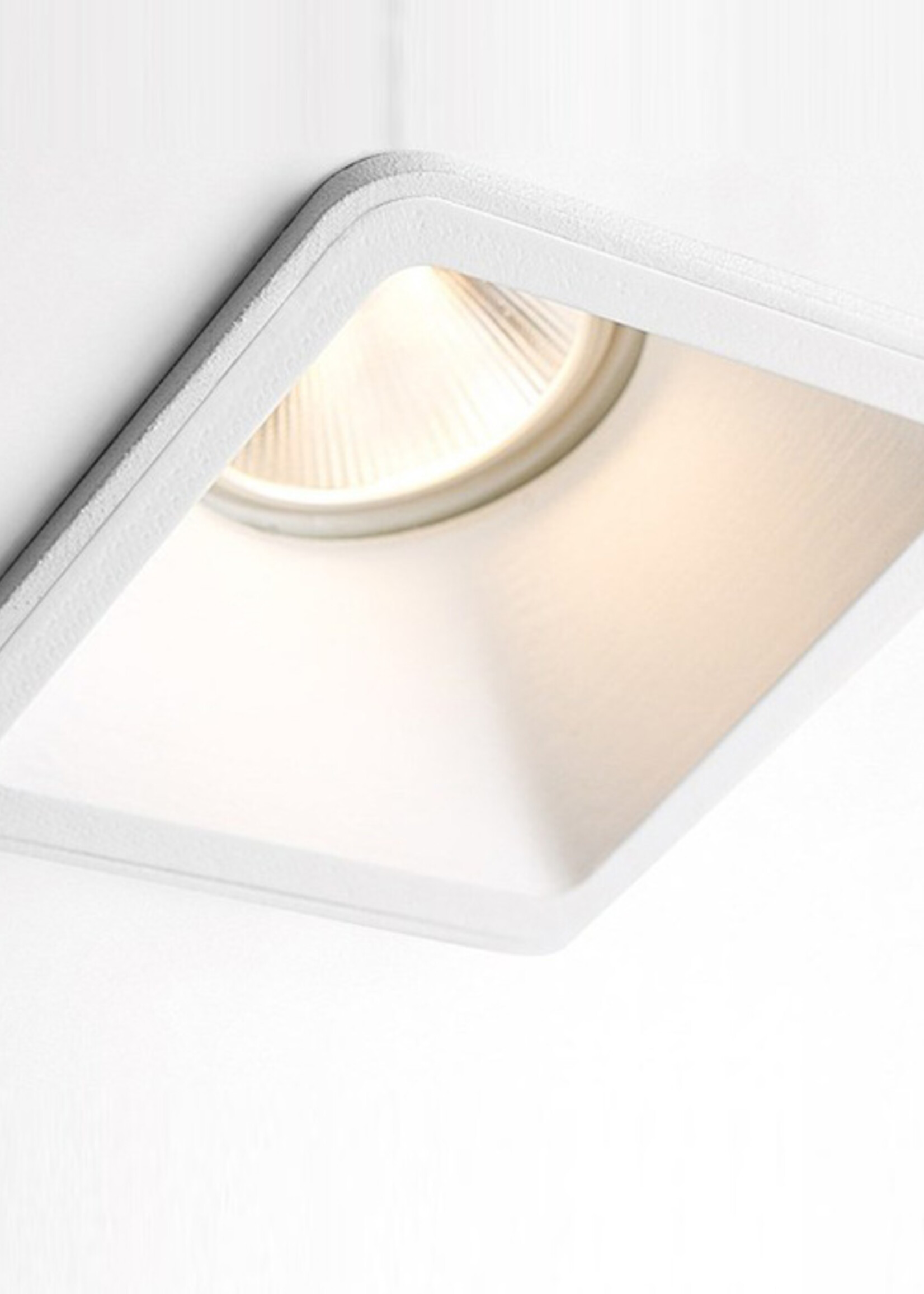 Modular Lotis Recessed