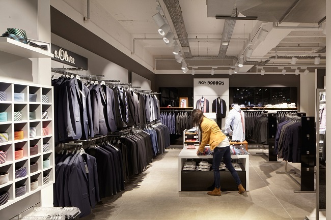 APPLYING LIGHT: RETAIL