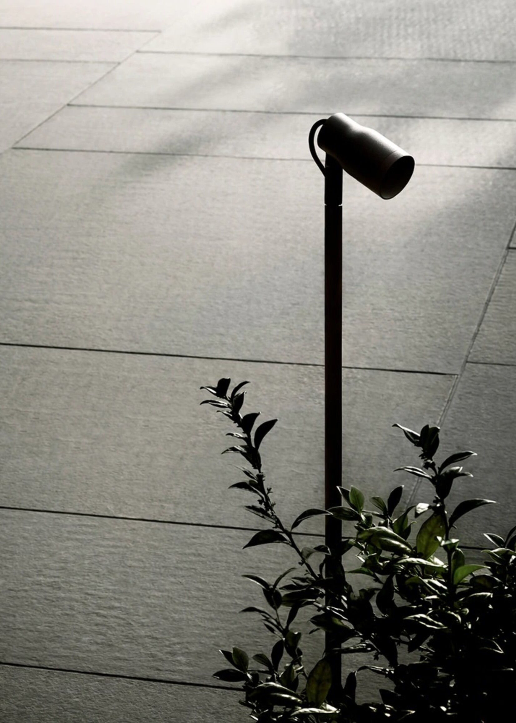 FLOS Landlord Spot
