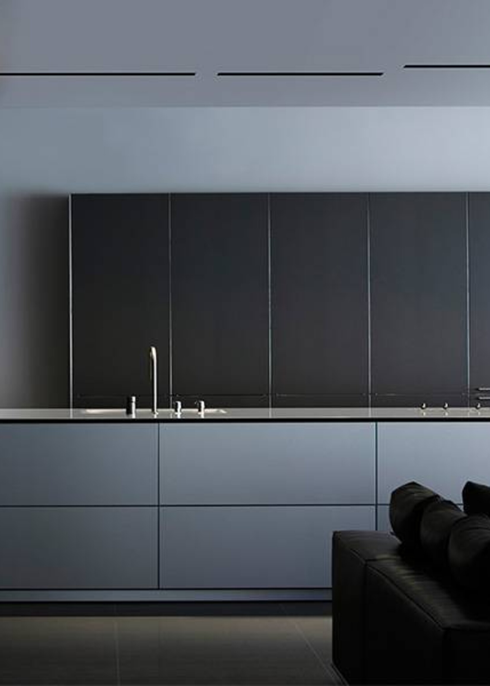 FLOS The Black Line