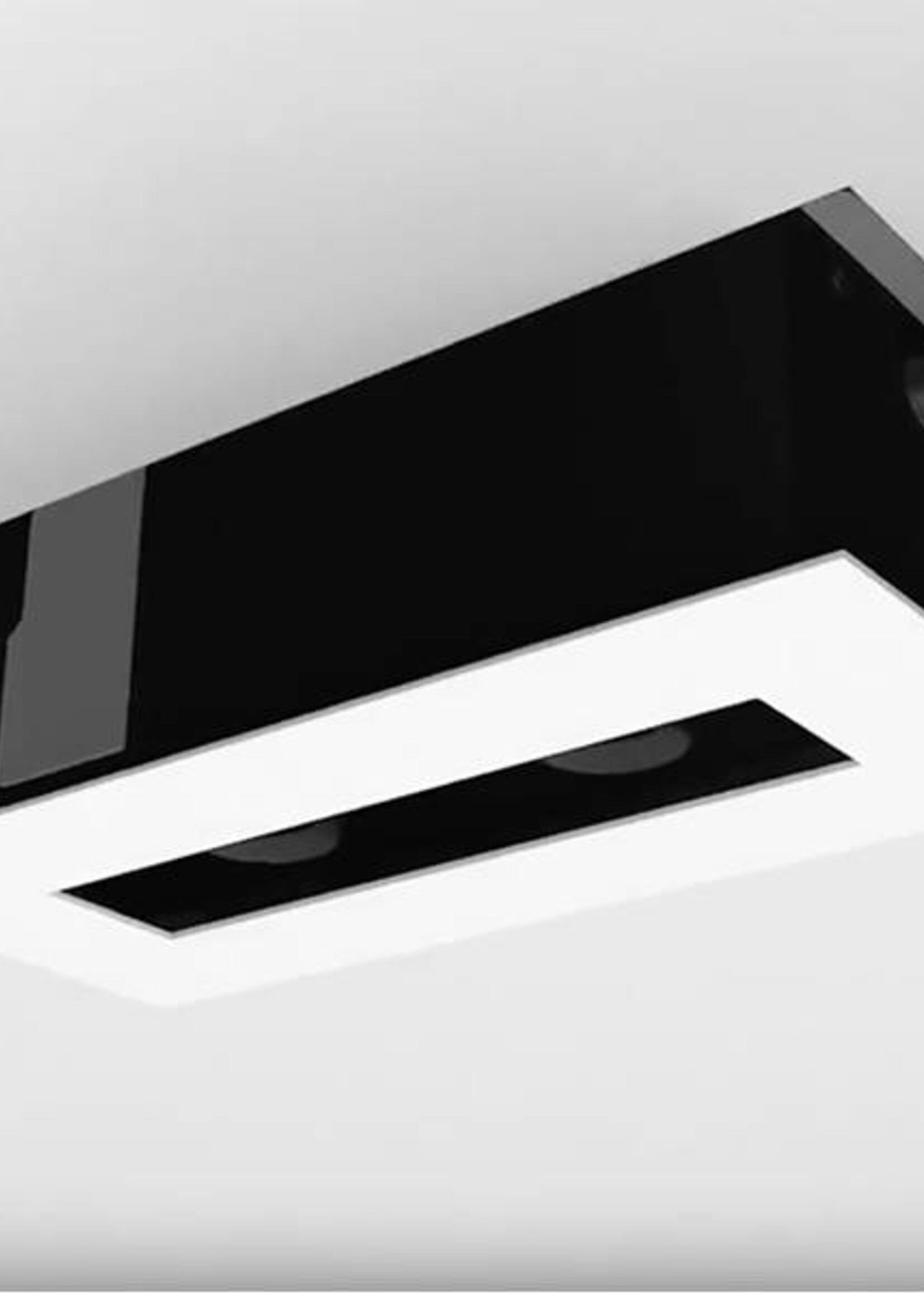 FLOS The Black Line