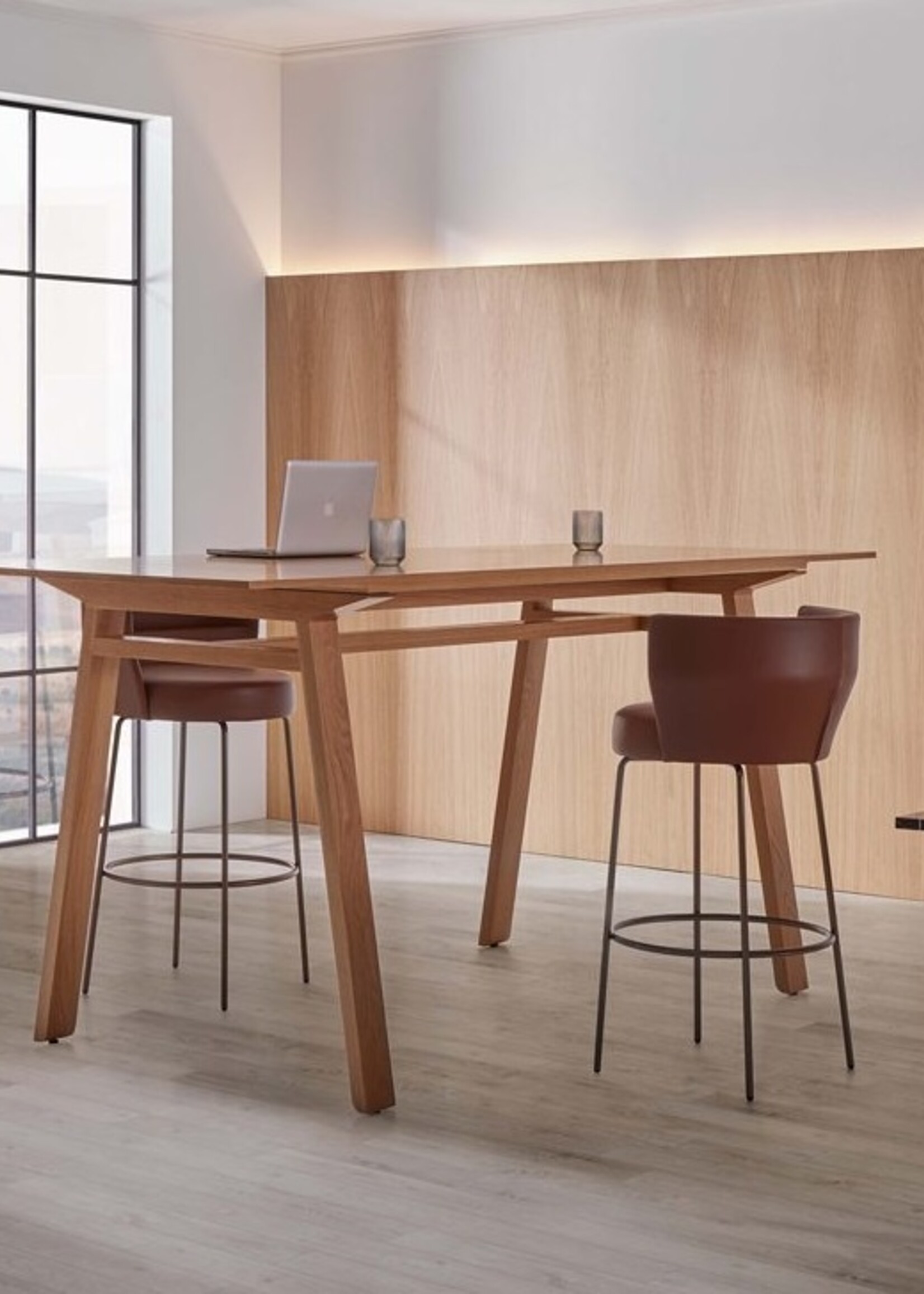 Punt Sena Stool