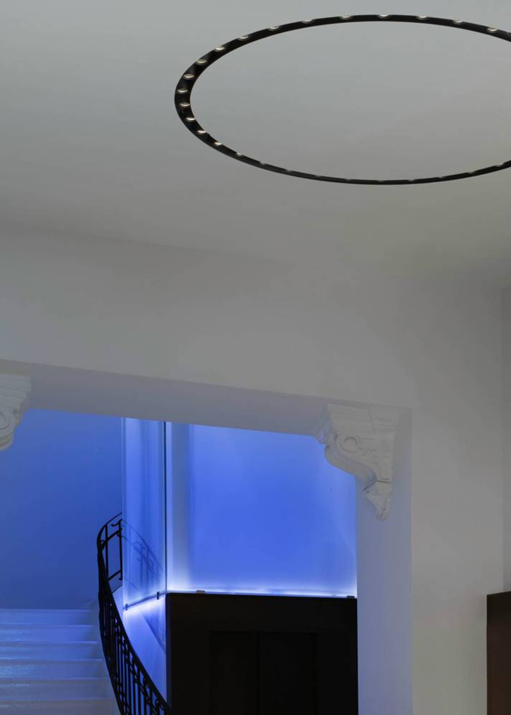 FLOS Circle of Light