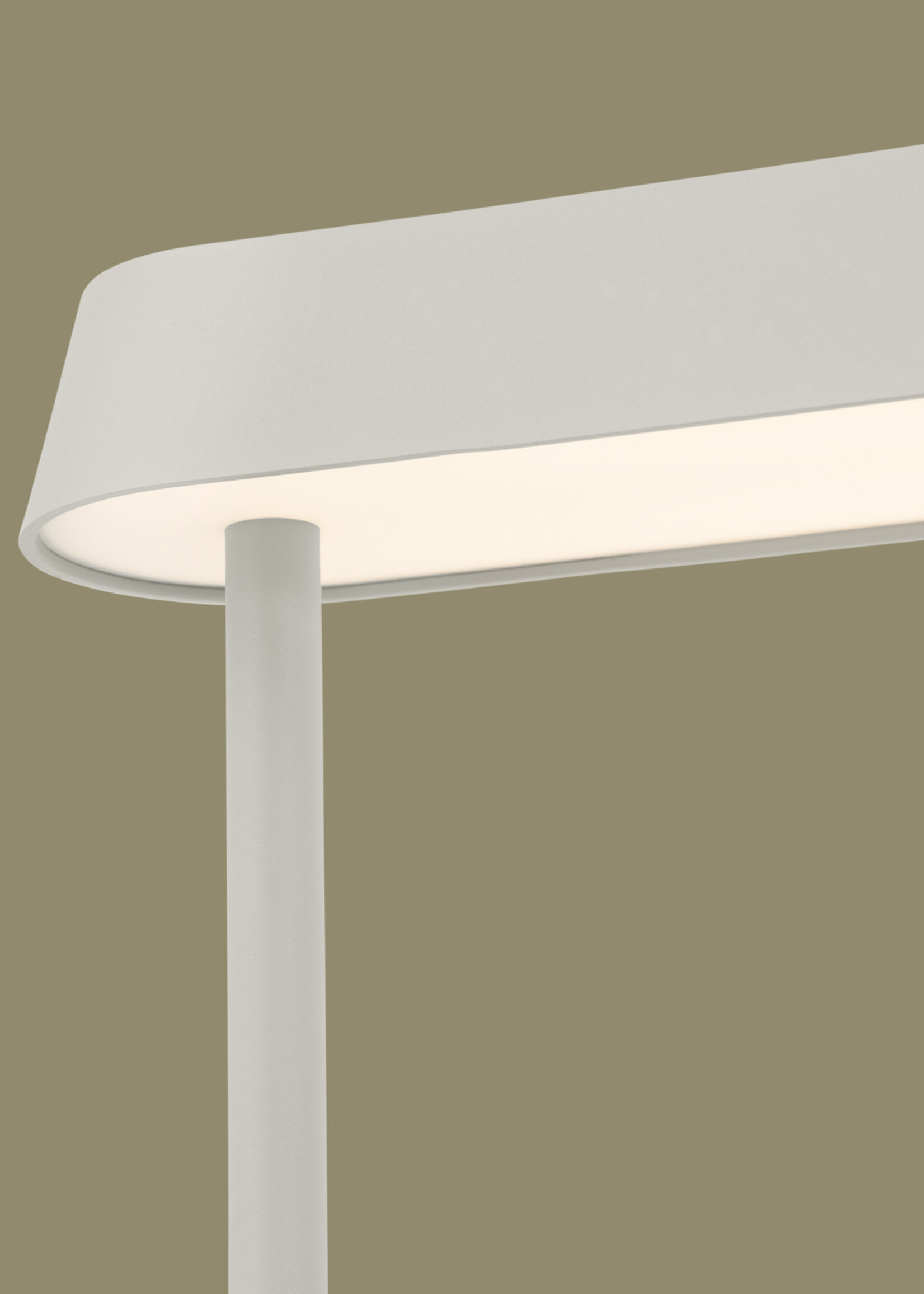Muuto Linear Mounted Lamp