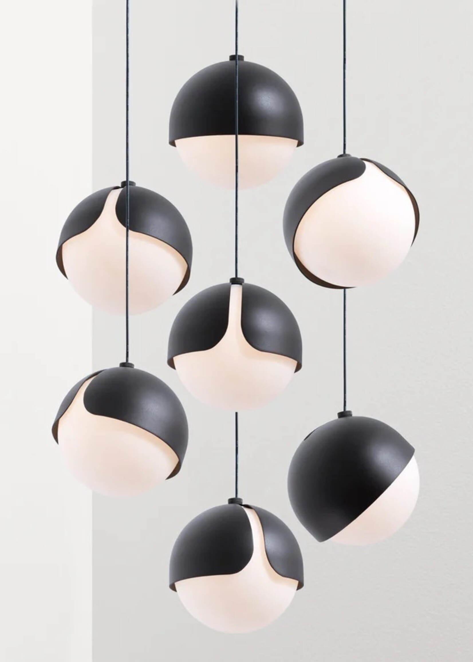Anony Ohm. 07 Chandelier