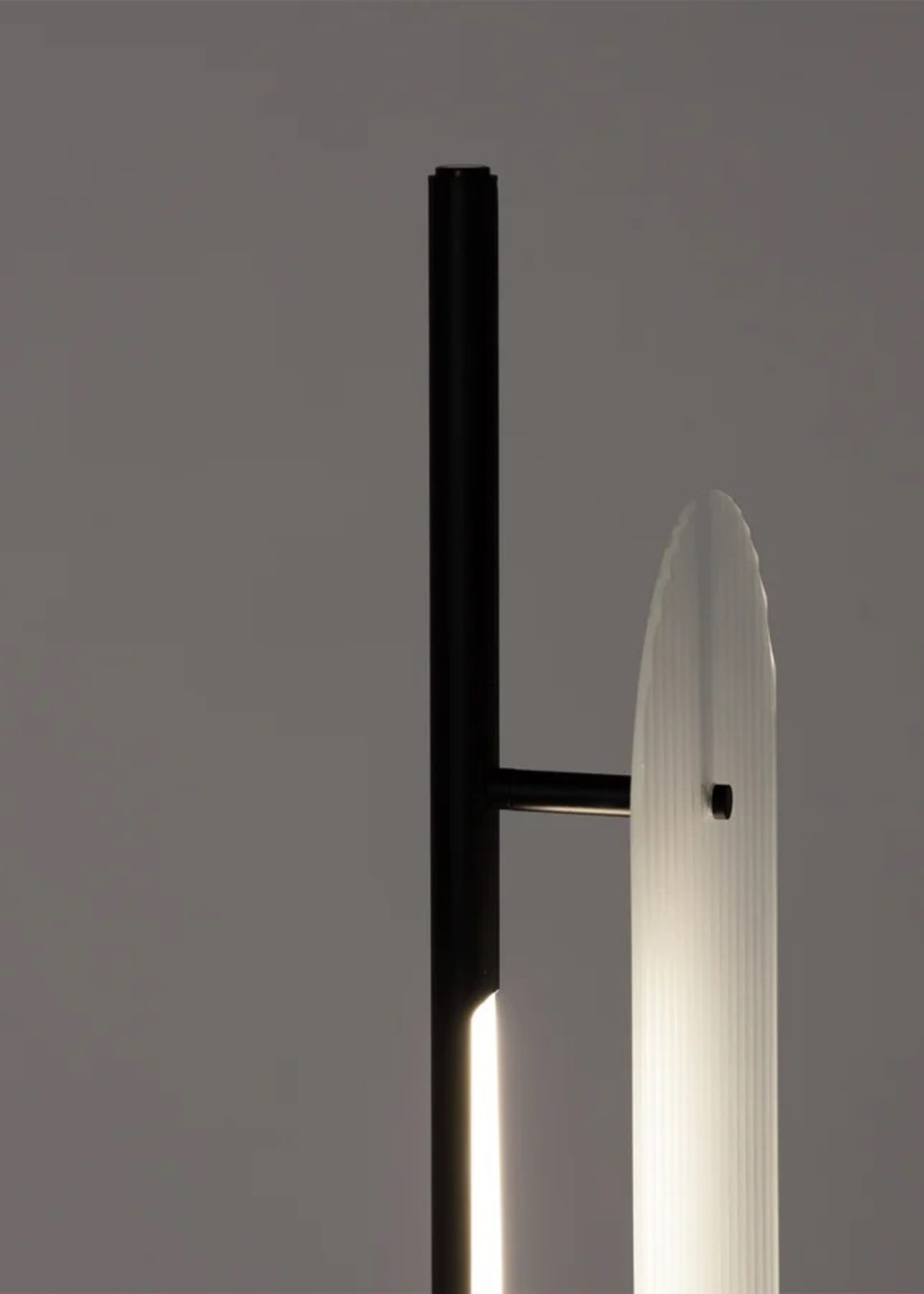 Anony Fount Floor Lamp