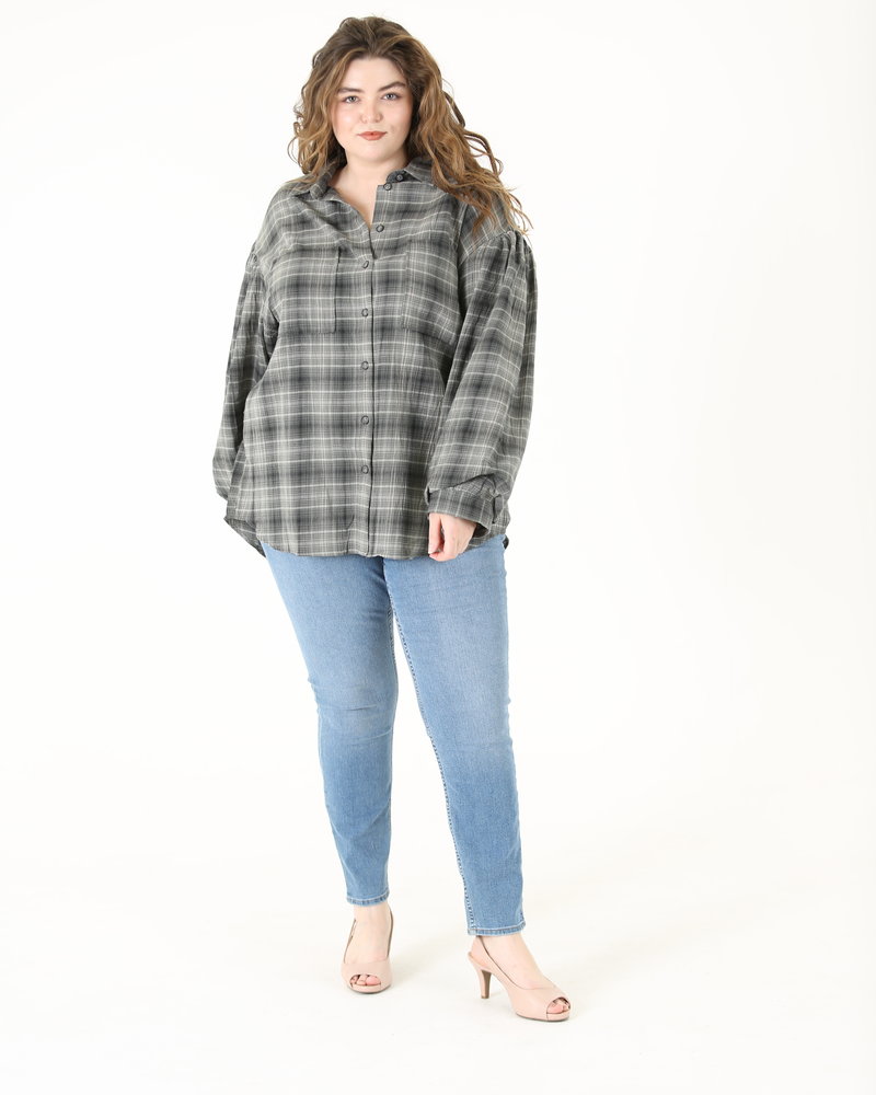 Angie Plus Button Up Plaid Flannel (B9Z44)