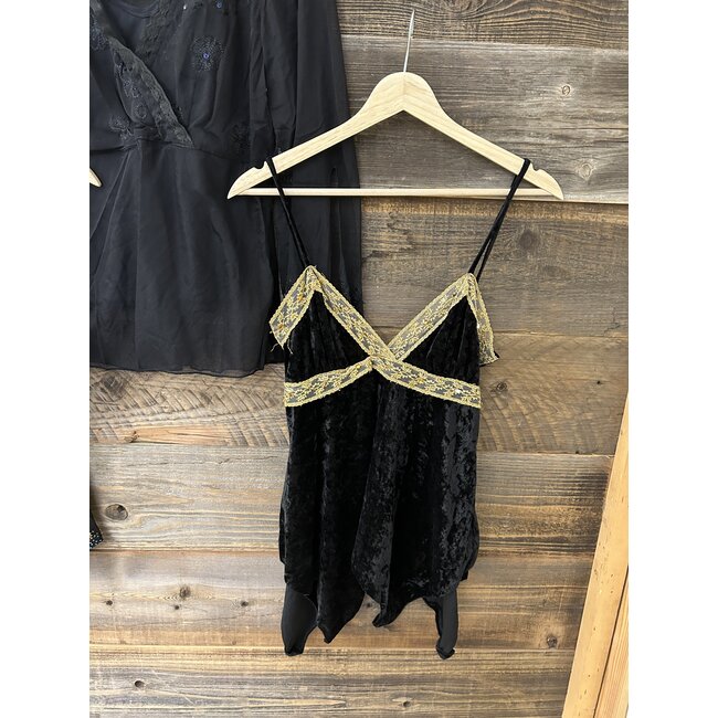 In Three’s You’re a Gypsy Tops