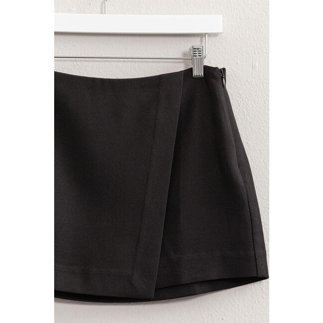 HYFVE Hyfve Asymmetrical Wrap Mini Skort HF24E523)