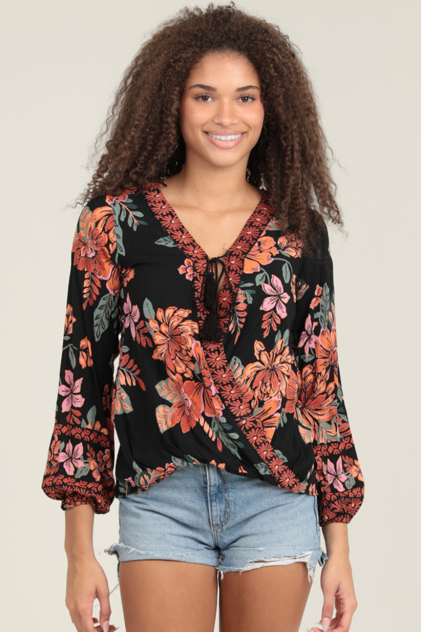 【美品】Ameri CHIC CUT WORK TOP Ameri VINTAGE CHIC CUT WORK TOP アメリ