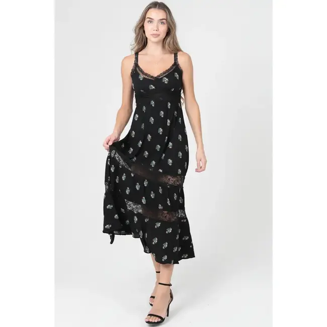 Angie Angie Tiered Maxi w/ Lace Panels (C4G39)