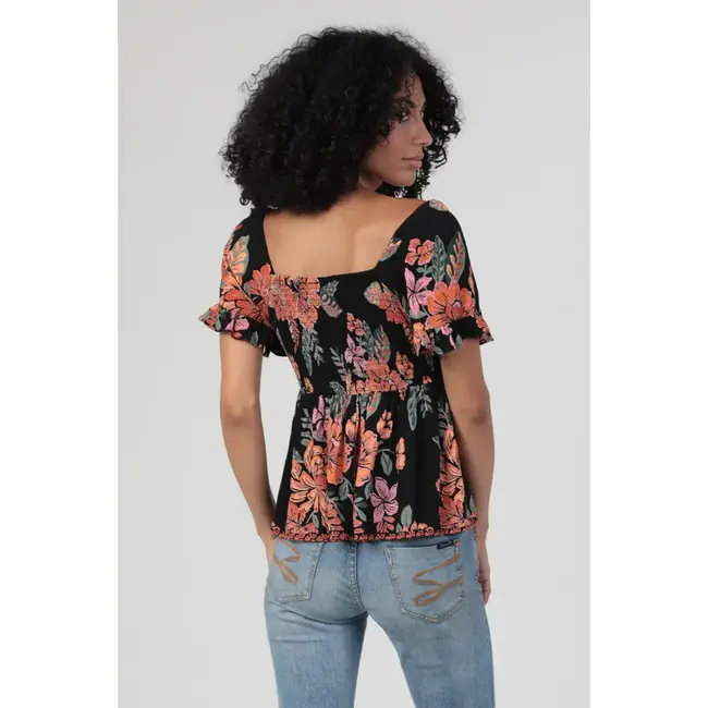 Angie Angie Twist front SS top(C2186)